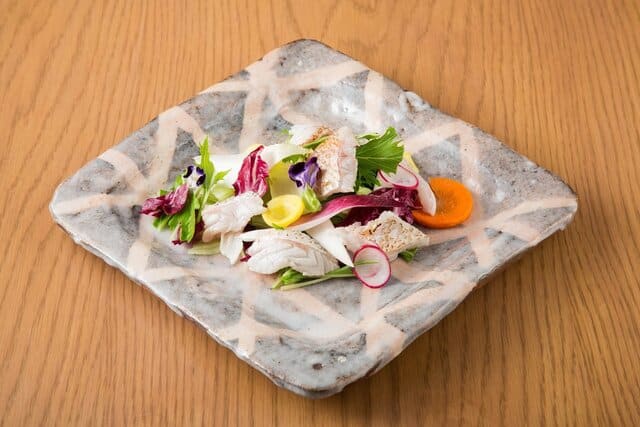博多駅近で味わう対馬の絶品のどぐろ料理！～和モダン空間で特別なひとときをお過ごしください