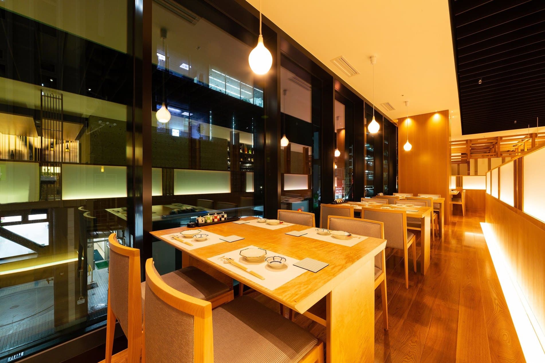 博多で味わう絶品のどぐろと新鮮いかの会席料理！落ち着いた和空間でご堪能ください